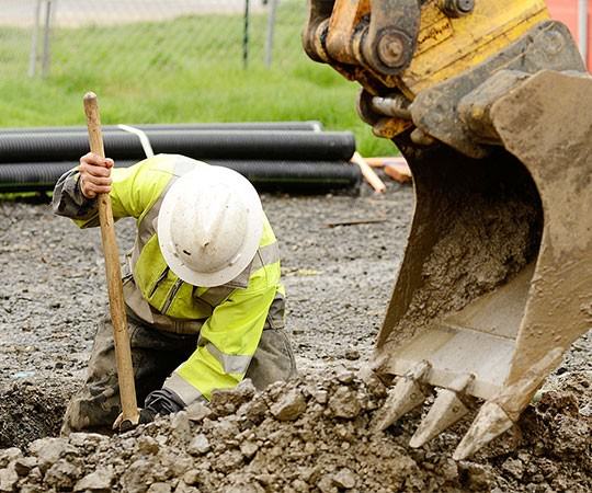 Земляные работы в Нефтеюганске и  Ханты-Мансийском автономном округе - Югре